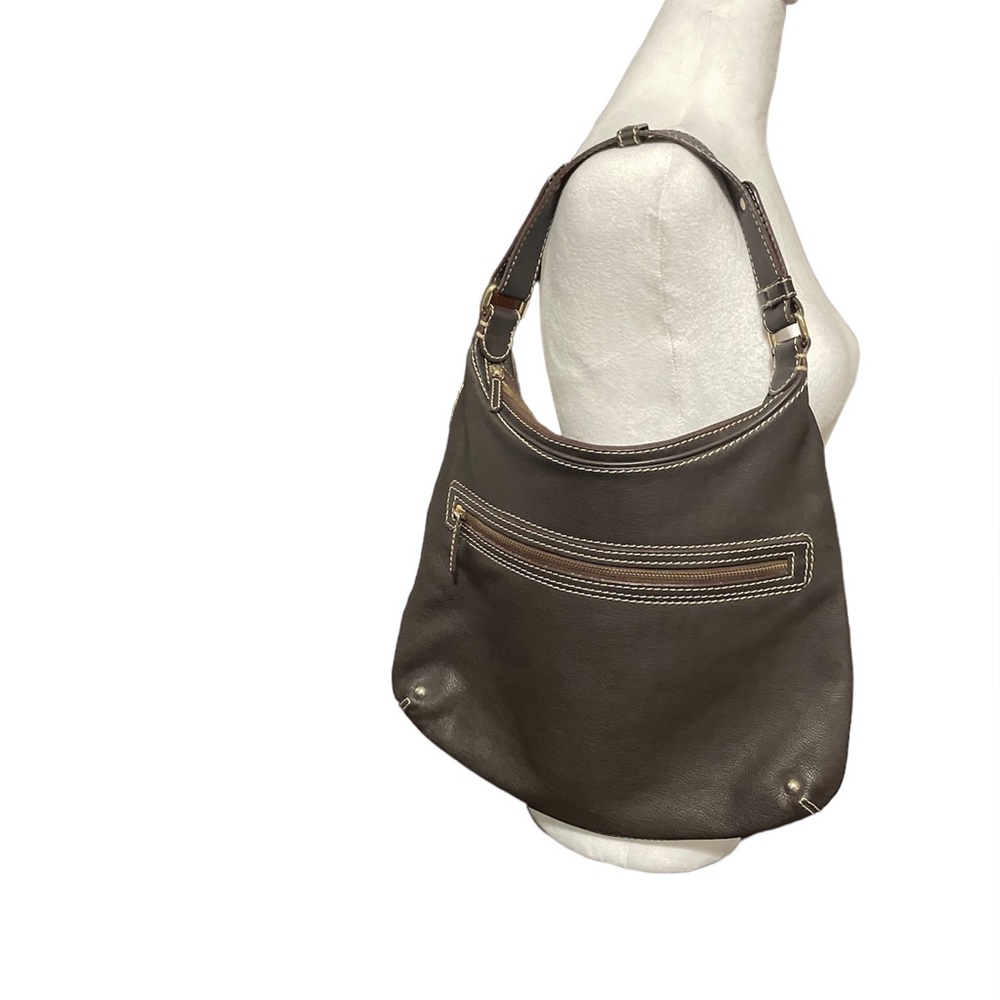 Carolina Herrera hobo brown leather bag.